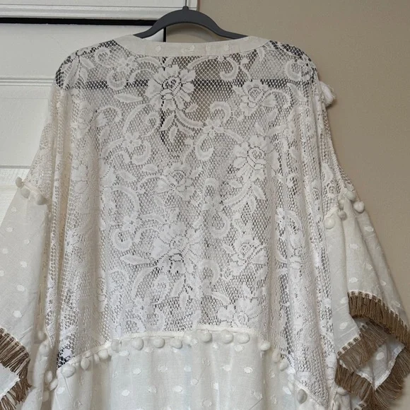 POL Floral Lace Boho Poncho Top with Tassel Details NWOT - Picture 6 of 8